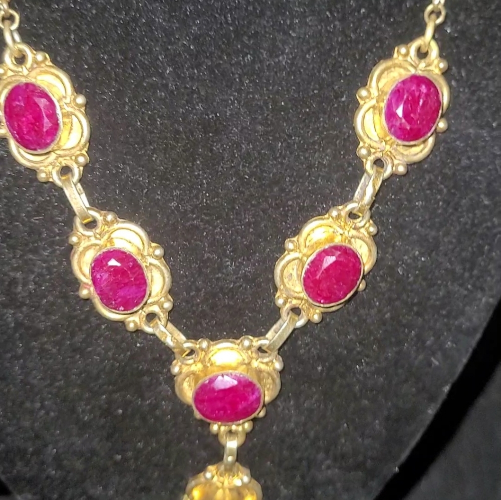 VICTORIAN GENUINE RUBY  IN BRASS/ GOLDTONE CHAIN NECKLACE - Picture 5 of 9